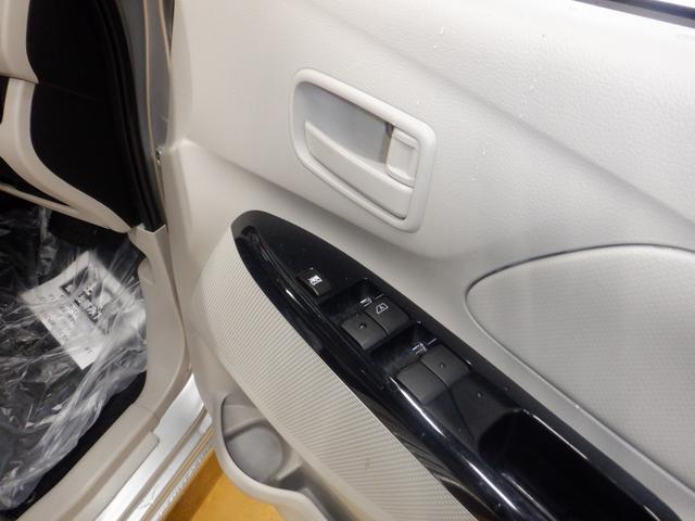 デイズ Ｊ　ナビ　キーレスエントリー　標準仕様１／標準仕様２／標準仕様４／標準仕様５　インテリジェントエマージェンシーブレーキ　３Ｂ２０水冷直列３気筒ＤＯＨＣ１２バルブエンジン　エクストロニックＣＶＴ　２ＷＤ（9枚目）