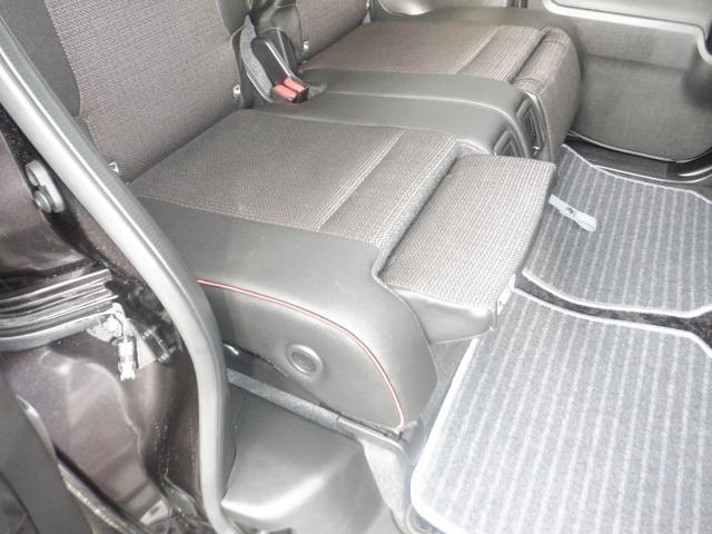 スペーシアカスタム ハイブリッドＸＳ　ＨＹＢＲＩＤ　ＸＳ　デュアルセンサーブレーキサポートＩＩ　Ｒ０６Ｄ　ＤＯＨＣ　１２Ｖ　ＶＶＴ　＋　ＷＡ０４Ｃエンジン＋モーター　インパネＣＶＴ　運転席・助手席・サイド・カーテン　２ＷＤ　前輪駆動（17枚目）