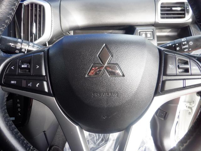 �{�v�����X�e�A�����O�I����S�n���ǂ��A���A����ɂ����̂ŁA���S���������܂��I���A�I�[�f�B�I�̒��߃X�C�b�`���t���Ă��܂��B�^�]���͖ڐ����𗣂����ɃI�[�f�B�I�̑��쒲�߂��\�ł����