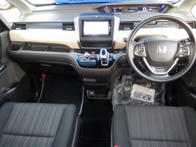 フリードハイブリッド ハイブリッド・Gホンダセンシング HYBRID G Honda SENSING ナビ装着用スペシャルパッケージ+ETC車載器(ナビ連動) Cパッケージ コンフォートビューパッケージ LEDヘッドライト+アクティブコーナリングライト(7枚目)