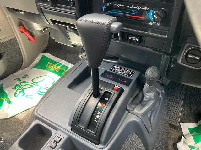 ＺＸ　ディーゼル　Ｏ／Ｐデフロック　４ＷＤ　ＥＴＣ　サンルーフ　アルミホイール　ドライブレコーダー　オートマ車　　エアコン　パワーウィンドウ　３か月走行無制限保証付き(11枚目)