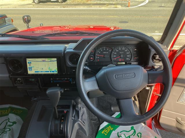 ランドクルーザー７０ ＬＸ　４ＷＤ・社外キーレス・ルーフラック・リアラダー・社外メモリーナビ／フルセグ・バックカメラ・サンルーフ・ＥＴＣ・ドラレコ（3枚目）