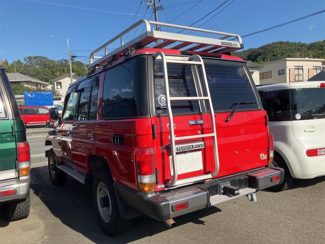 ランドクルーザー７０ ＬＸ　４ＷＤ・社外キーレス・ルーフラック・リアラダー・社外メモリーナビ／フルセグ・バックカメラ・サンルーフ・ＥＴＣ・ドラレコ（20枚目）