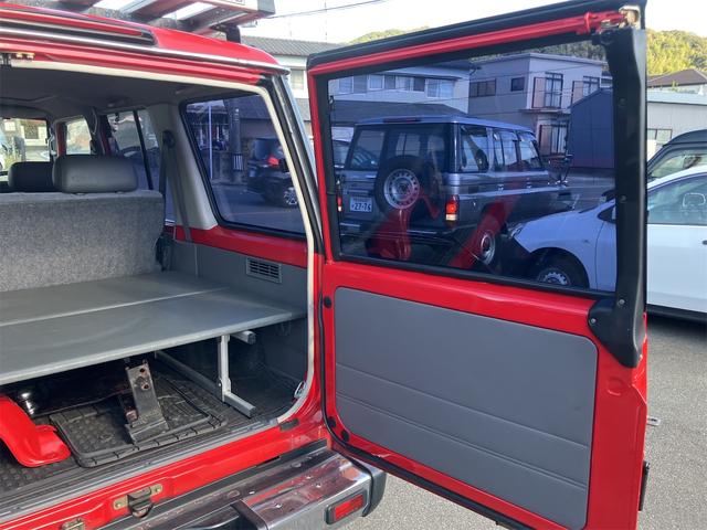 ランドクルーザー７０ ＬＸ　４ＷＤ・社外キーレス・ルーフラック・リアラダー・社外メモリーナビ／フルセグ・バックカメラ・サンルーフ・ＥＴＣ・ドラレコ（27枚目）