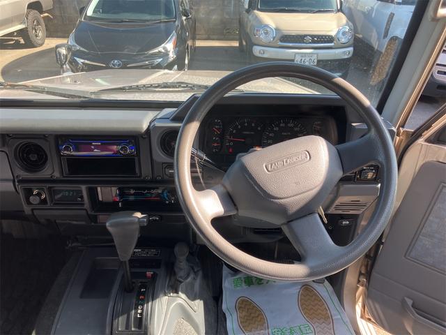 ランドクルーザー７０ ＬＸ　４ＷＤ　サンルーフ　社外アルミ　リアラダー　走行７５０００ｋｍ　パワステ　パワーウィンドウ（3枚目）