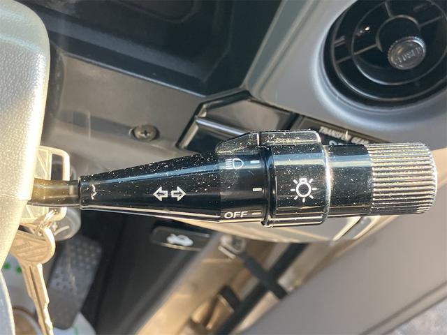 ランドクルーザー７０ ＬＸ　４ＷＤ　サンルーフ　社外アルミ　リアラダー　走行７５０００ｋｍ　パワステ　パワーウィンドウ（9枚目）