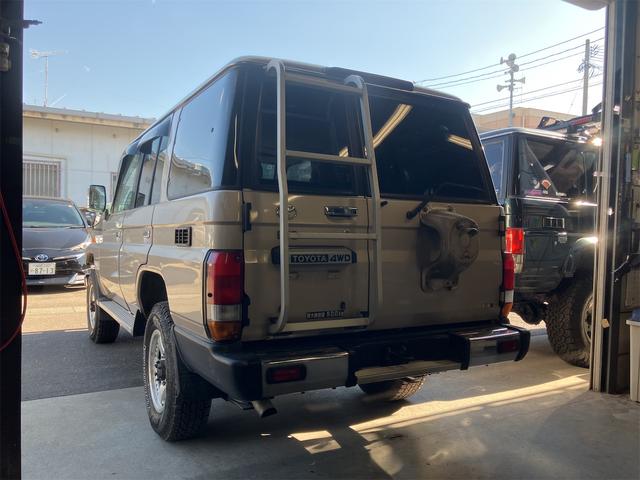 ランドクルーザー７０ ＬＸ　４ＷＤ　サンルーフ　社外アルミ　リアラダー　走行７５０００ｋｍ　パワステ　パワーウィンドウ（20枚目）