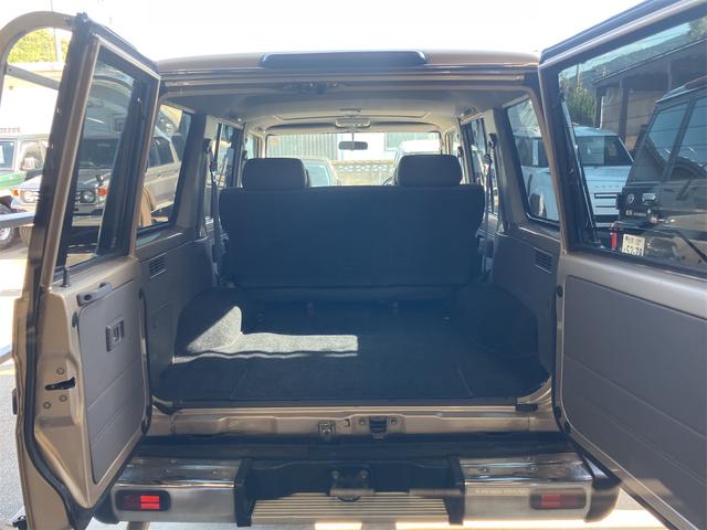 ランドクルーザー７０ ＬＸ　４ＷＤ　サンルーフ　社外アルミ　リアラダー　走行７５０００ｋｍ　パワステ　パワーウィンドウ（24枚目）