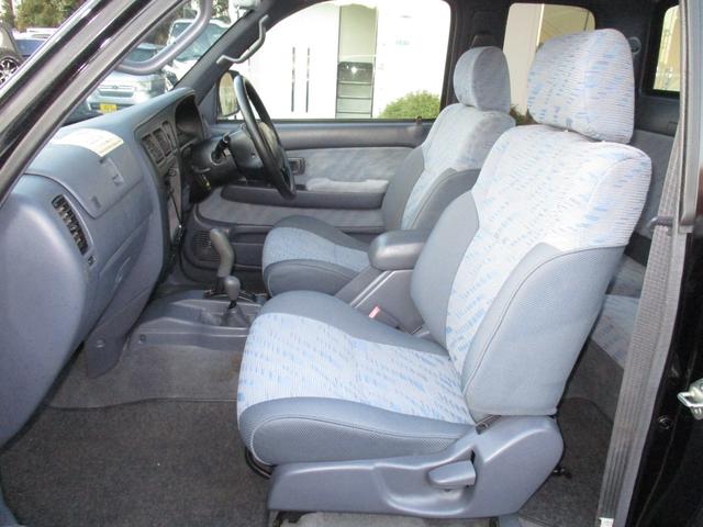 ハイラックススポーツピック エクストラキャブ　ワイド　デイーゼルターボ４ＷＤ　走行７６６００Ｋｍ　ブラックオールペイント　ナビＴＶバックカメラＥＴＣ　デイトナホイル　ＢＦグットリッチＡＴ　ＵＳリアバンパー（16枚目）