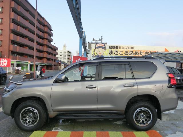 ランドクルーザープラド ＴＸ　ディーゼルターボ　４ＷＤ　ナビＴＶ　ＲＡＹＳ１７ＡＷ　アルパイ９インチナビフルセグＴＶ付　カラードバックモニター付　ＲＡＹＳ１７インチアルミホイール　ドライブレコーダー　ＥＴＣ　４ＷＤ　ディーゼルターボ車　ワンオーナー車　ユーザー買取車　スマートキー付（3枚目）