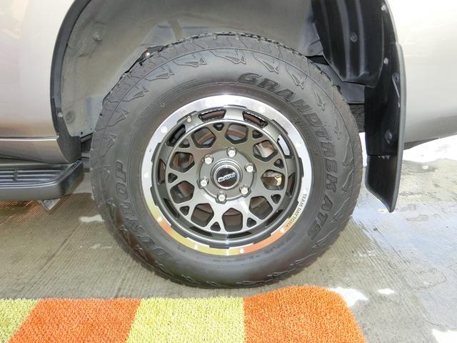 ランドクルーザープラド ＴＸ　ディーゼルターボ　４ＷＤ　ナビＴＶ　ＲＡＹＳ１７ＡＷ　アルパイ９インチナビフルセグＴＶ付　カラードバックモニター付　ＲＡＹＳ１７インチアルミホイール　ドライブレコーダー　ＥＴＣ　４ＷＤ　ディーゼルターボ車　ワンオーナー車　ユーザー買取車　スマートキー付（6枚目）