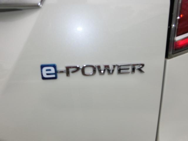 セレナ e-パワー ハイウェイスターV 10インチナビフルセグTV 10インチナビフルセグTV付き 後席モニター アラウンドビューモニター付き プロパイロット付き ドライブレコーダー 両側オートスライドドア エマージェンシーブレーキ LEDヘッドライト LEDフォグ(18枚目)
