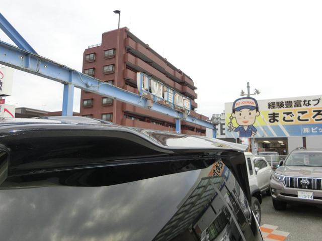 リアスポイラー付きです。