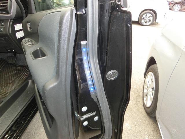 ドアエッジＬＥＤになります。