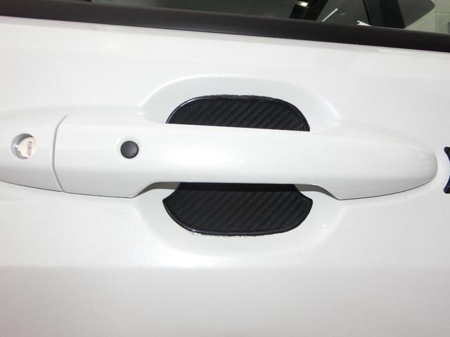 フリード ｅ：ＨＥＶエアーＥＸ　無限アロ　無限１６インチアルミ　無限フルエアロ　無限１６インチアルミホイール　前後ドライブレコーダー　ＥＴＣ　１１．４インチナビフルセグテレビ　全周囲カメラ　ＬＥＤヘッドライト　クリアランスソナー　　両側オートスライドドア　保証書（12枚目）