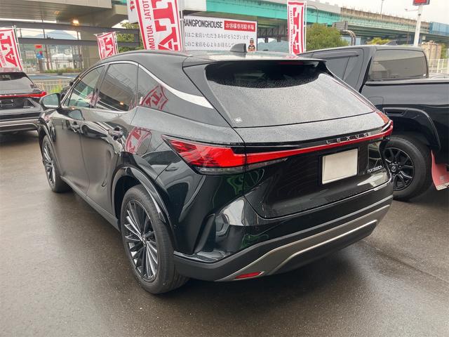 ＲＸ ＲＸ３５０ｈ　バージョンＬ　禁煙車・全周囲カメラ・クリアランスソナー・オートクルーズコントロール・レーンアシスト・パワーシート・パークアシスト・衝突被害軽減システム・エアロ・サンルーフ・ナビ・ＴＶ・オートライト（16枚目）