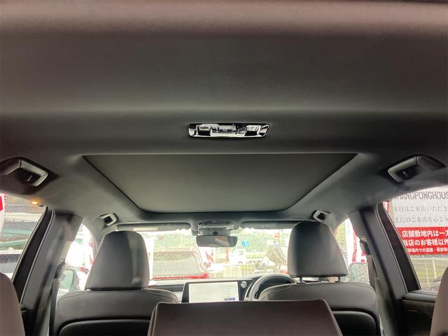 ＲＸ ＲＸ３５０ｈ　バージョンＬ　禁煙車・全周囲カメラ・クリアランスソナー・オートクルーズコントロール・レーンアシスト・パワーシート・パークアシスト・衝突被害軽減システム・エアロ・サンルーフ・ナビ・ＴＶ・オートライト（28枚目）