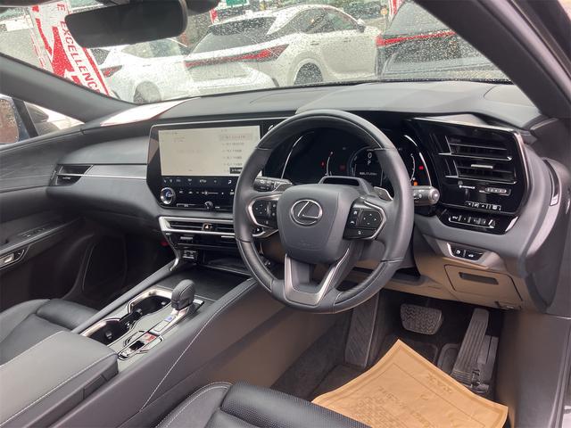 ＲＸ ＲＸ３５０ｈ　バージョンＬ　禁煙車・全周囲カメラ・クリアランスソナー・オートクルーズコントロール・レーンアシスト・パワーシート・パークアシスト・衝突被害軽減システム・エアロ・サンルーフ・ナビ・ＴＶ・オートライト（38枚目）
