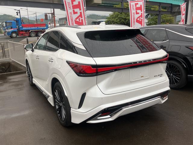 ＲＸ ＲＸ４５０ｈ＋　バージョンＬ　４ＷＤ・全周囲カメラ・クリアランスソナー・オートクルーズコントロール・レーンアシスト・パワーシート・パークアシスト・衝突被害軽減システム・エアロ・サンルーフ・ナビ・ＴＶ・オートマチックハイビーム（18枚目）