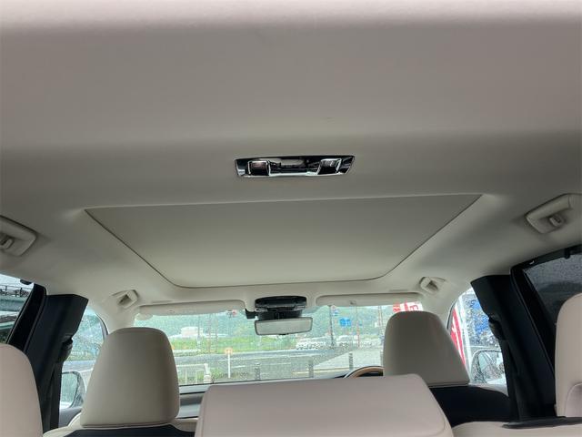 ＲＸ ＲＸ４５０ｈ＋　バージョンＬ　４ＷＤ・全周囲カメラ・クリアランスソナー・オートクルーズコントロール・レーンアシスト・パワーシート・パークアシスト・衝突被害軽減システム・エアロ・サンルーフ・ナビ・ＴＶ・オートマチックハイビーム（28枚目）