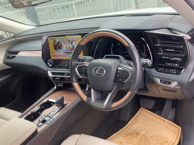 ＲＸ ＲＸ４５０ｈ＋　バージョンＬ　４ＷＤ・全周囲カメラ・クリアランスソナー・オートクルーズコントロール・レーンアシスト・パワーシート・パークアシスト・衝突被害軽減システム・エアロ・サンルーフ・ナビ・ＴＶ・オートマチックハイビーム（38枚目）