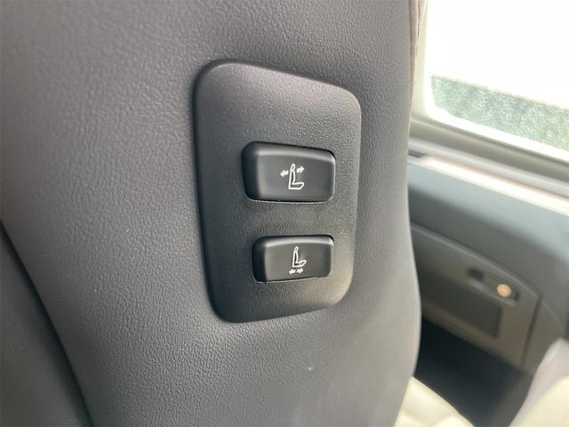 ＲＸ ＲＸ４５０ｈ＋　バージョンＬ　４ＷＤ・全周囲カメラ・クリアランスソナー・オートクルーズコントロール・レーンアシスト・パワーシート・パークアシスト・衝突被害軽減システム・エアロ・サンルーフ・ナビ・ＴＶ・オートマチックハイビーム（66枚目）