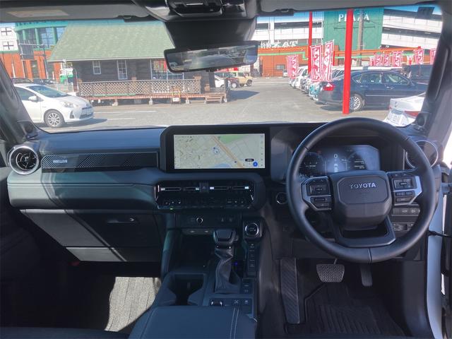 ランドクルーザー250 VX サンルーフ・黒革シート・パノラミックビューモニター・デジタルインナーミラー・4WD・オートクルーズコントロール・レーンアシスト・パワーシート・衝突被害軽減システム・ナビ・TV・オートライト(2枚目)