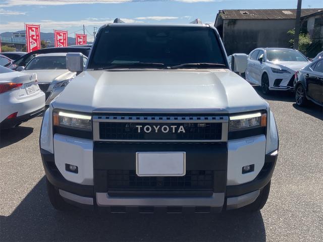 ランドクルーザー250 VX サンルーフ・黒革シート・パノラミックビューモニター・デジタルインナーミラー・4WD・オートクルーズコントロール・レーンアシスト・パワーシート・衝突被害軽減システム・ナビ・TV・オートライト(13枚目)