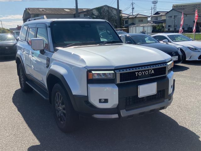 ランドクルーザー250 VX サンルーフ・黒革シート・パノラミックビューモニター・デジタルインナーミラー・4WD・オートクルーズコントロール・レーンアシスト・パワーシート・衝突被害軽減システム・ナビ・TV・オートライト(14枚目)