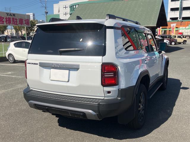 ランドクルーザー250 VX サンルーフ・黒革シート・パノラミックビューモニター・デジタルインナーミラー・4WD・オートクルーズコントロール・レーンアシスト・パワーシート・衝突被害軽減システム・ナビ・TV・オートライト(15枚目)