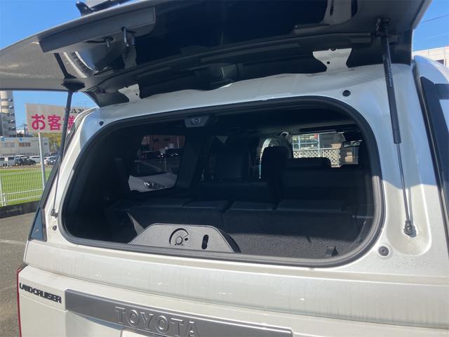 ランドクルーザー250 VX サンルーフ・黒革シート・パノラミックビューモニター・デジタルインナーミラー・4WD・オートクルーズコントロール・レーンアシスト・パワーシート・衝突被害軽減システム・ナビ・TV・オートライト(19枚目)