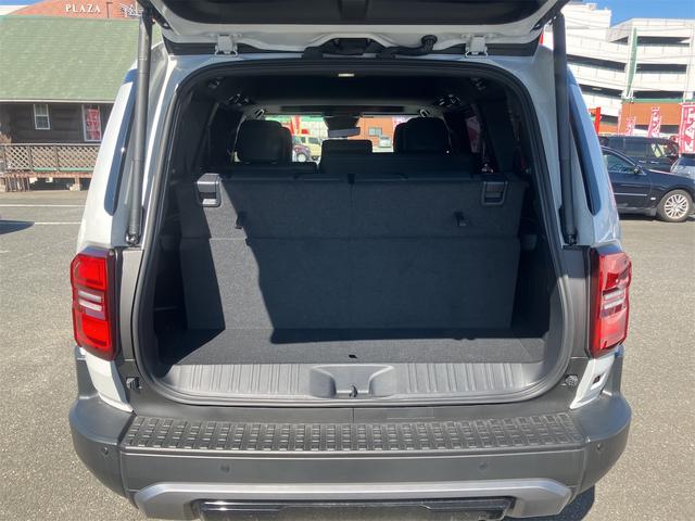 ランドクルーザー250 VX サンルーフ・黒革シート・パノラミックビューモニター・デジタルインナーミラー・4WD・オートクルーズコントロール・レーンアシスト・パワーシート・衝突被害軽減システム・ナビ・TV・オートライト(28枚目)