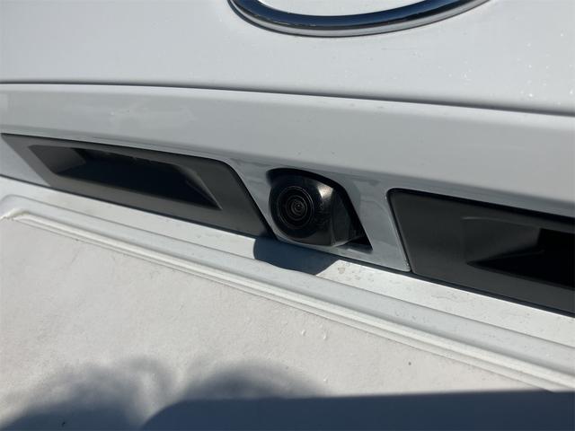 IS IS200t Fスポーツ 黒革エアシート・ドラレコ・クリアランスソナー・BSM・レーンアシスト・オートクルーズコントロール・衝突被害軽減システム・バックカメラ・ナビ・TV・アルミホイール・オートマチックハイビーム・オートライト(18枚目)