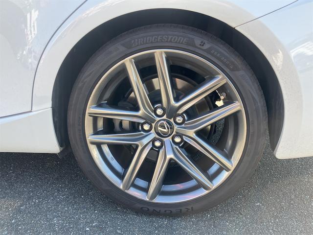 IS IS200t Fスポーツ 黒革エアシート・ドラレコ・クリアランスソナー・BSM・レーンアシスト・オートクルーズコントロール・衝突被害軽減システム・バックカメラ・ナビ・TV・アルミホイール・オートマチックハイビーム・オートライト(20枚目)