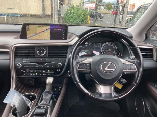 RX RX450h バージョンL 茶革シート・前後ドラレコ・TVキャンセラー・パノラマルーフ・全方位モニター・4WD・クリアランスソナー・オートクルーズコントロール・レーンアシスト・パワーシート・衝突被害軽減システム・ナビ・TV(3枚目)