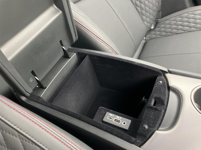 スカイライン 400R 黒革シート・ドラレコ・サンルーフ・シートメモリー・BOSEスピーカー・レッドキャリパー・フロントエアロ・クリアランスソナー・全周囲カメラ・ナビ・TV・オートライト・LEDヘッドランプ・シートヒーター(42枚目)