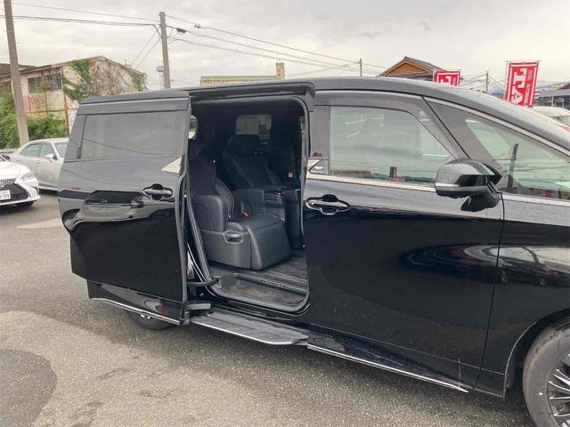 ヴェルファイアハイブリッド Z プレミア 黒革シート・全方位モニター・トヨタチームメイト・置くだけ充電・ユニバーサルステップ・前後ドラレコ・HDMI・ナビ・TV・両側電動スライドドア・オートクルーズコントロール・衝突被害軽減システム(31枚目)