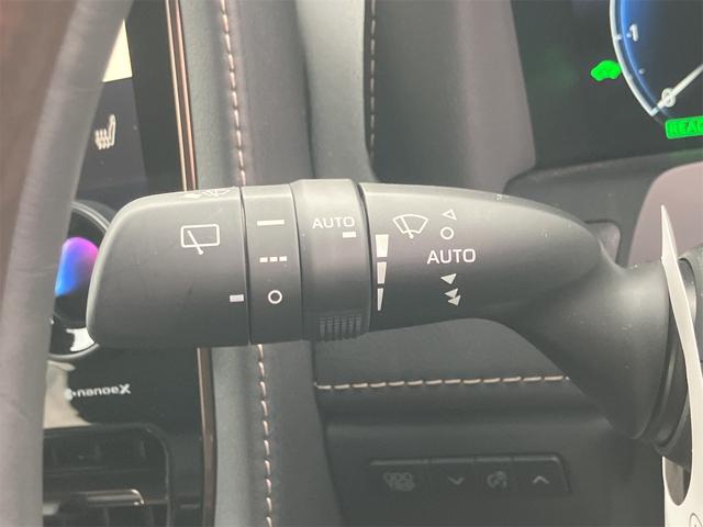 ヴェルファイアハイブリッド Z プレミア 黒革シート・全方位モニター・トヨタチームメイト・置くだけ充電・ユニバーサルステップ・前後ドラレコ・HDMI・ナビ・TV・両側電動スライドドア・オートクルーズコントロール・衝突被害軽減システム(55枚目)