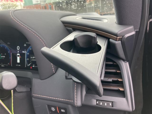 ヴェルファイアハイブリッド Z プレミア 黒革シート・全方位モニター・トヨタチームメイト・置くだけ充電・ユニバーサルステップ・前後ドラレコ・HDMI・ナビ・TV・両側電動スライドドア・オートクルーズコントロール・衝突被害軽減システム(60枚目)