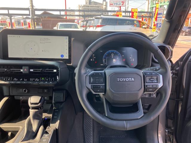 ランドクルーザー２５０ ＶＸ　デジタルインナーミラー・ルーフレール・サンルーフ・ＨＤＭＩ・全方位モニター・４ＷＤ・オートクルーズコントロール・レーンアシスト・衝突被害軽減システム・ＴＶ・オートライト・ＬＥＤヘッドランプ（3枚目）