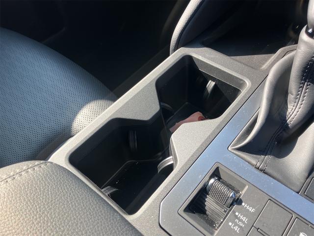 ランドクルーザー２５０ ＶＸ　デジタルインナーミラー・ルーフレール・サンルーフ・ＨＤＭＩ・全方位モニター・４ＷＤ・オートクルーズコントロール・レーンアシスト・衝突被害軽減システム・ＴＶ・オートライト・ＬＥＤヘッドランプ（42枚目）