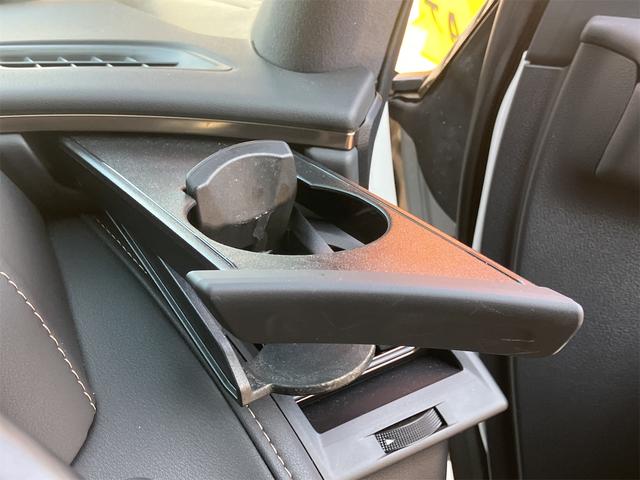 アルファードハイブリッド Ｚ　モデリスタホイール・全方位モニター・エイムアゲインエアロ・デジタルインナーミラー・前後ドラレコ・ＴＶキャンセラー・後席モニター・置くだけ充電・ナビ・ＴＶ・両側電動スライドドア・オートライト（60枚目）