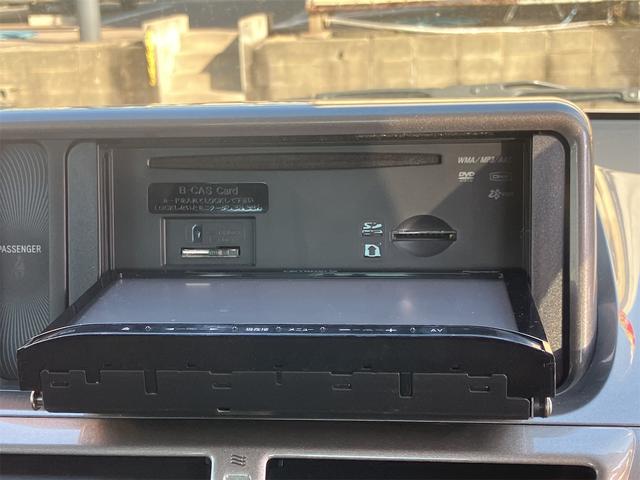 ｉＱ １３０Ｇ　レザーパッケージ　ナビ・ＴＶ・クリアランスソナー・アルミホイール・ハーフレザーシート・スマートキー・電動格納ミラー・ＣＶＴ・盗難防止システム・衝突安全ボディ・ＡＢＳ・ＥＳＣ・ＣＤ・ＤＶＤ再生（6枚目）