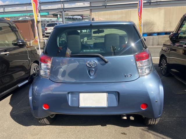 ｉＱ １３０Ｇ　レザーパッケージ　ナビ・ＴＶ・クリアランスソナー・アルミホイール・ハーフレザーシート・スマートキー・電動格納ミラー・ＣＶＴ・盗難防止システム・衝突安全ボディ・ＡＢＳ・ＥＳＣ・ＣＤ・ＤＶＤ再生（17枚目）