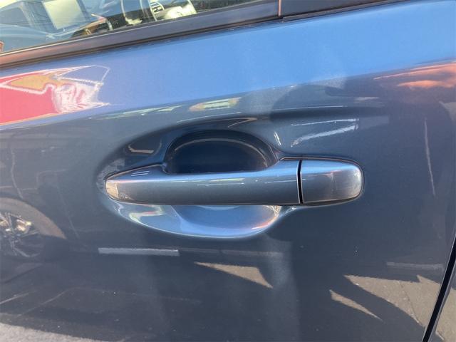 ｉＱ １３０Ｇ　レザーパッケージ　ナビ・ＴＶ・クリアランスソナー・アルミホイール・ハーフレザーシート・スマートキー・電動格納ミラー・ＣＶＴ・盗難防止システム・衝突安全ボディ・ＡＢＳ・ＥＳＣ・ＣＤ・ＤＶＤ再生（27枚目）