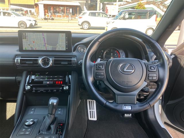 自ら操るハンドル！ドライバーの生命線です。お客様の目で実際にご確認ください。