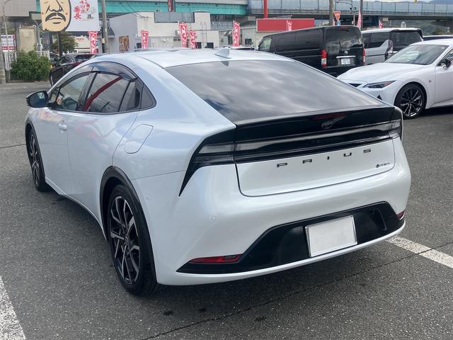 プリウス Z 置くだけ充電・デジタルインナーミラー・アイドリングストップ・電動リアゲート・全方位モニター・シートヒーター・シートクーラー・パワーシート・ナビ・フルセグテレビ・Bluetooth接続(8枚目)