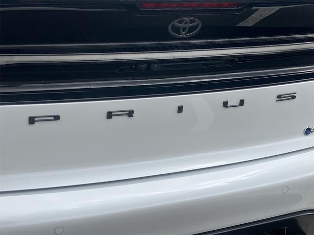 プリウス Z 置くだけ充電・デジタルインナーミラー・アイドリングストップ・電動リアゲート・全方位モニター・シートヒーター・シートクーラー・パワーシート・ナビ・フルセグテレビ・Bluetooth接続(10枚目)