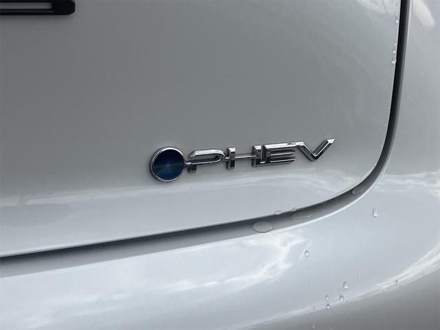 プリウス Z 置くだけ充電・デジタルインナーミラー・アイドリングストップ・電動リアゲート・全方位モニター・シートヒーター・シートクーラー・パワーシート・ナビ・フルセグテレビ・Bluetooth接続(11枚目)