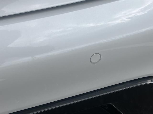 プリウス Z 置くだけ充電・デジタルインナーミラー・アイドリングストップ・電動リアゲート・全方位モニター・シートヒーター・シートクーラー・パワーシート・ナビ・フルセグテレビ・Bluetooth接続(12枚目)